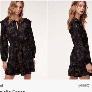 Aritzia Dresses - Aritzia dress Aritzia Dresses - Aritzia dress